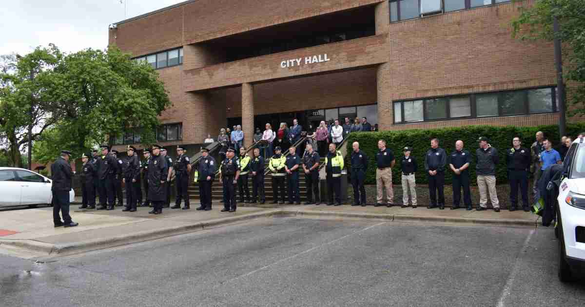 The Reynoldsburg Police Department gathered outside of Reynoldsburg City Hall
